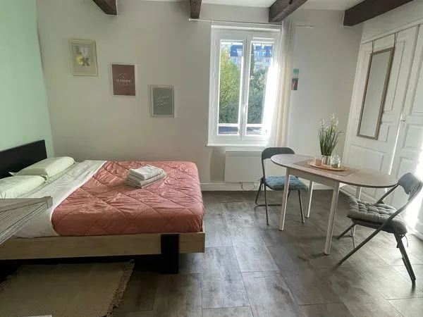 Appartement studio / 31 rue du collège - 15 000 AURILLAC