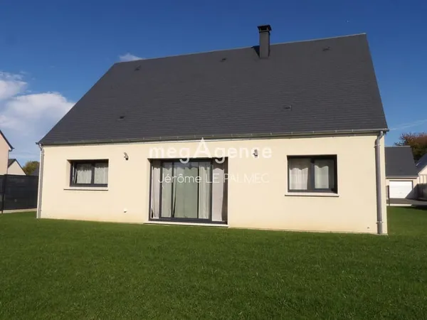 Maison ETAT NEUF au calme.