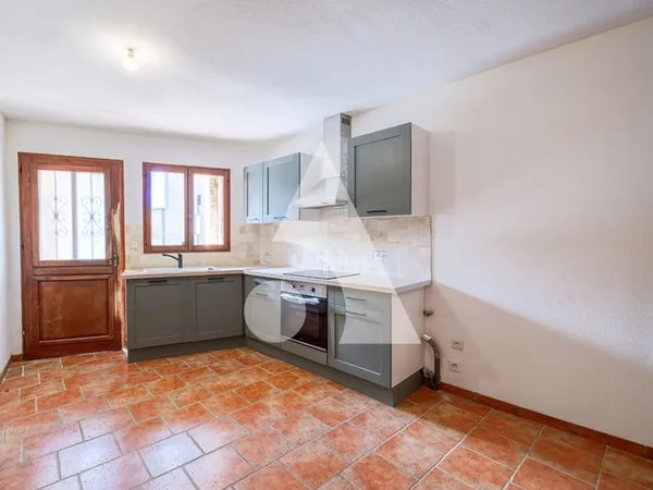 Maison de village rénovée avec goût ? À 8 km de Carcassonne / Première ceinture