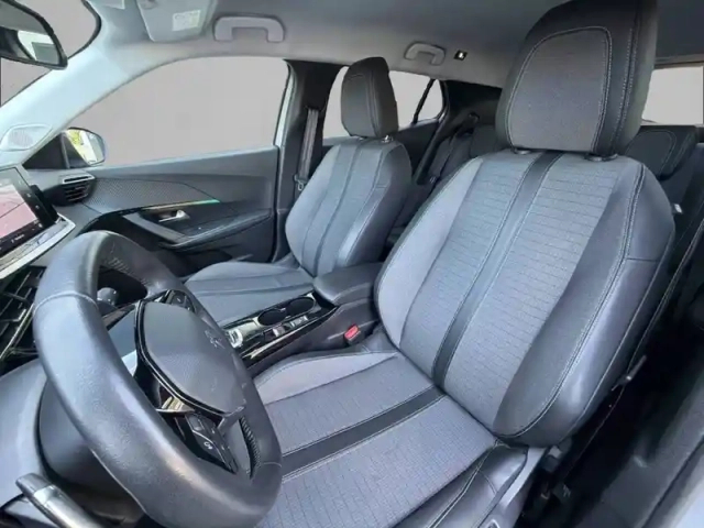 Peugeot 2008 puretech 130 s&amp;s eat8 — photo 11