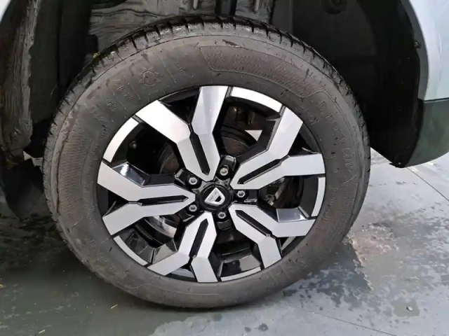 Dacia Duster eco-g 100 4x2 — photo 18