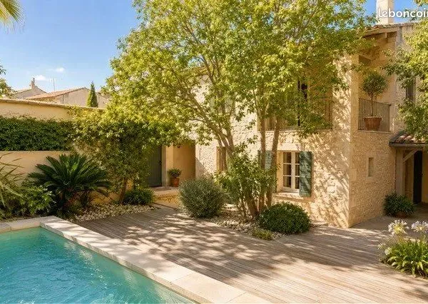 Propriété 8 pièces 230 m²
