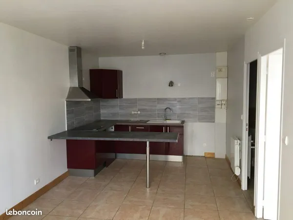 Appartement Location Coulanges-sur-Yonne 2p 37m² 345€