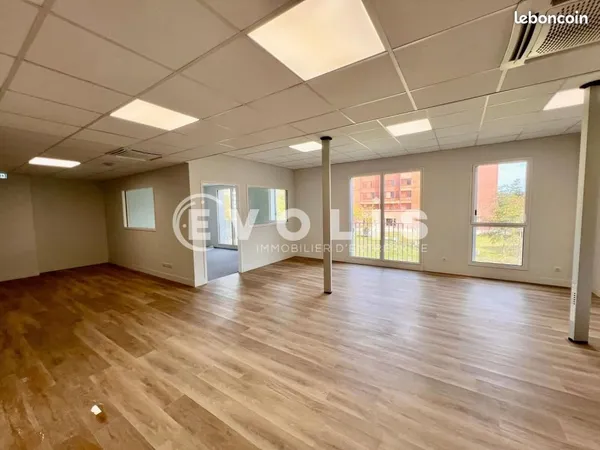 Bureaux 200 m²