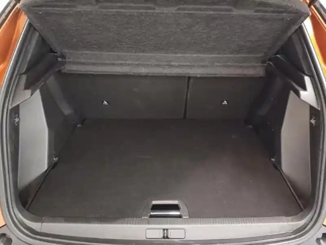 Peugeot 2008 1.2 puretech 130ch s&amp;s allure — photo 10