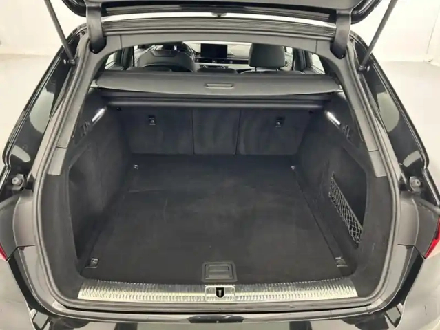 Audi A4 35 tdi 163 s tronic 7 design 5p — photo 18