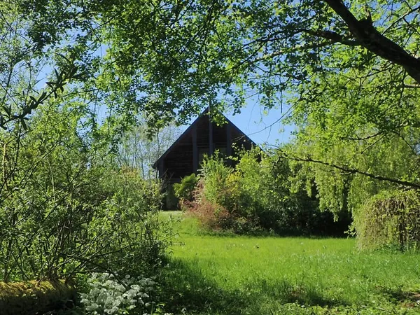 Maison lumineuse, au bout d'une impasse - calme absolu à l'orée de la nature