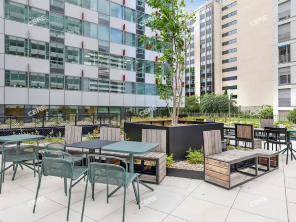 Bureaux 563 m²