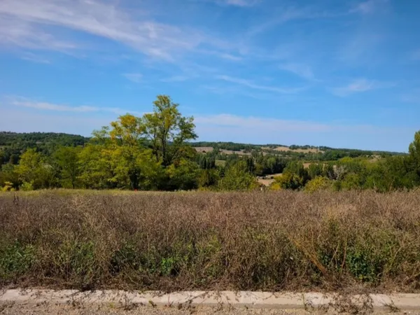 Terrain 697 m²