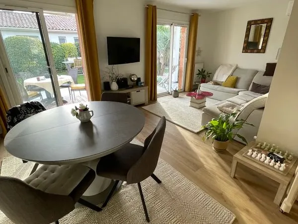 Maison - 4 pièces - 92 m² + 35 m² ( garage, atelier )