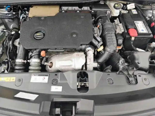 Peugeot 2008 bluehdi 130 s&amp;s eat8 — photo 12