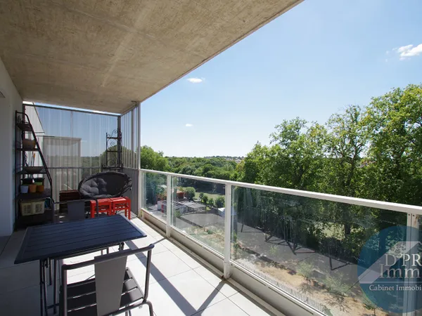 T3 d'exception avec terrasse et vue imprenable sur la Sèvre