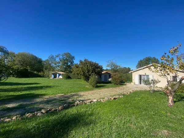 Secteur Caylus, Ensemble immobilier Atypique & Calme