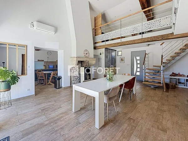 Maison 9 pièces 201 m²