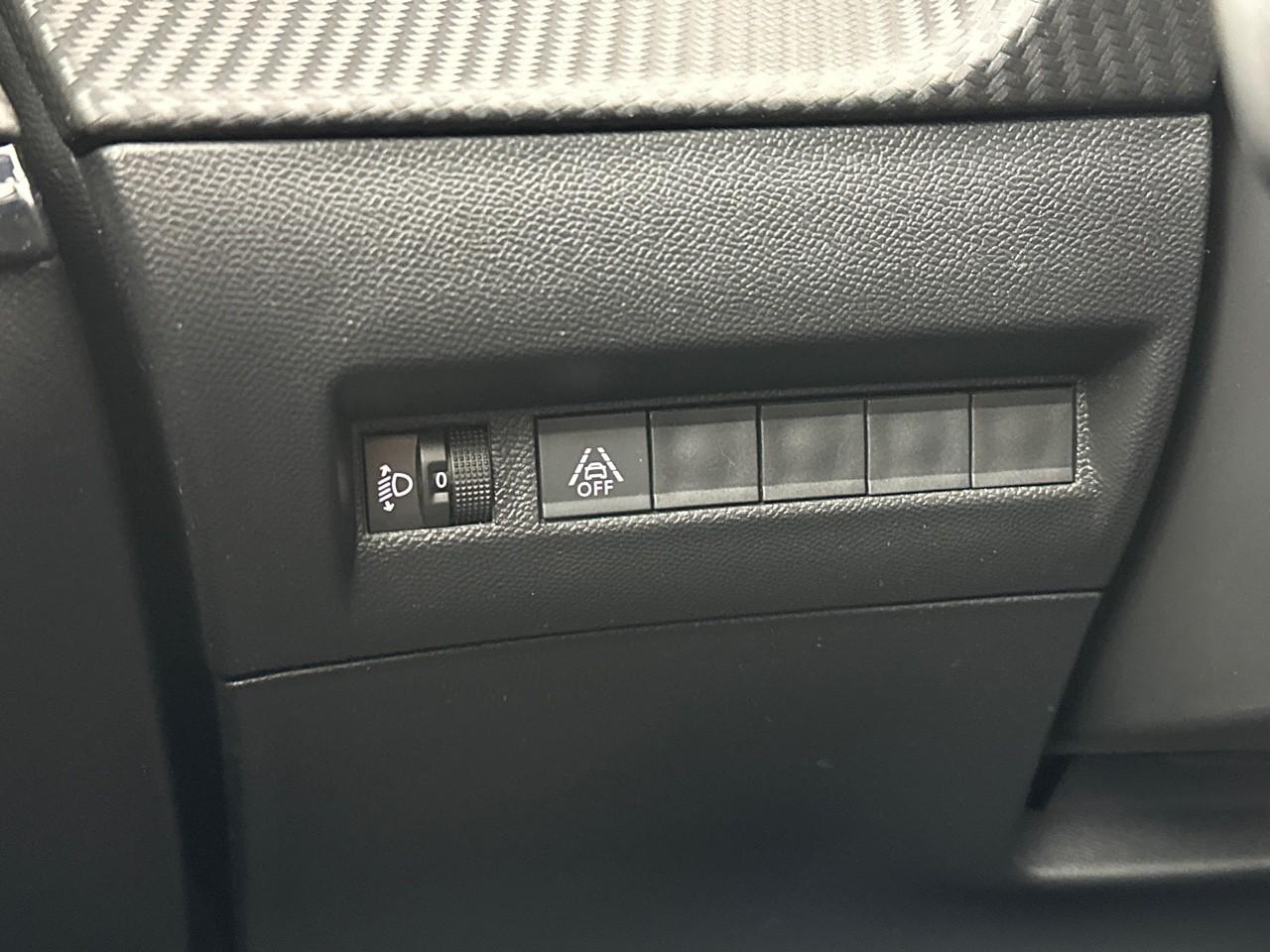 Peugeot 208 puretech 100 s&s bvm6 style — photo 16