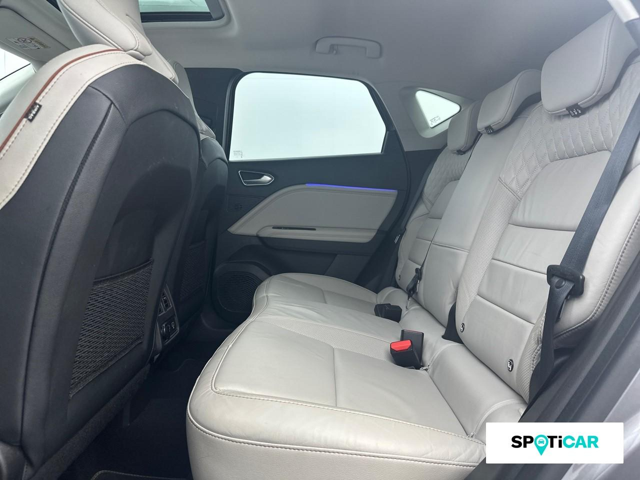Renault Captur 1.6 e-tech hybride rechargeable 160ch initiale par — photo 10