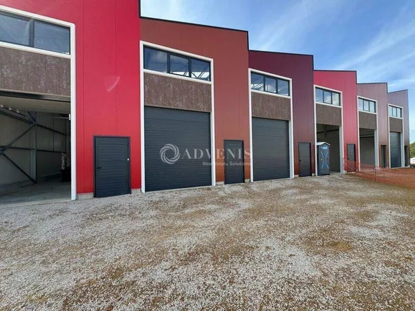 Local d'activité 15000 m²