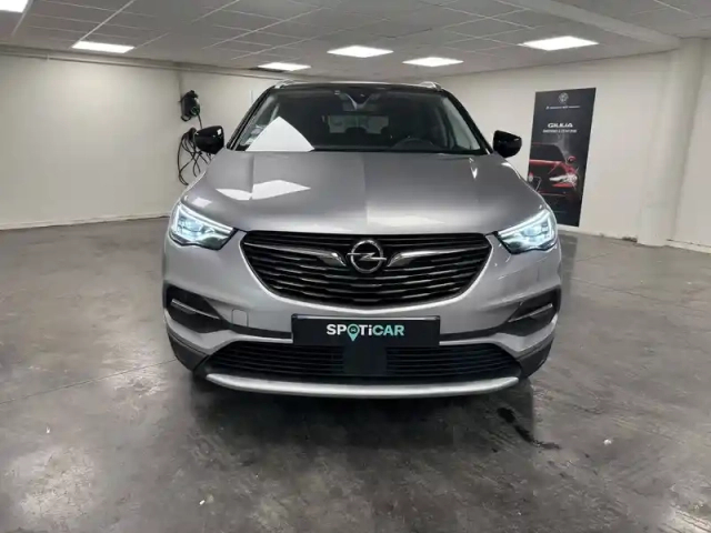 Opel Grandland X hybrid 225 ch bva8 — photo 2