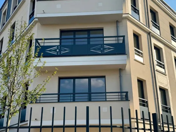 Appartement traversant de type 3 situé au Perreux-Sur-Marne