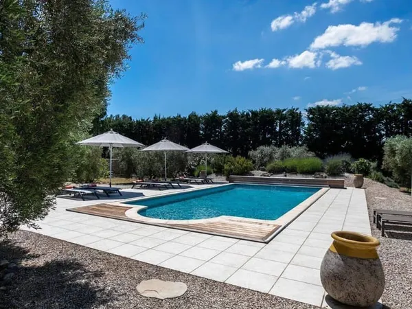 Mas provençal 6 pièces 230 m²