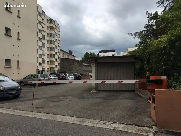 Location Box Villeurbanne Florian