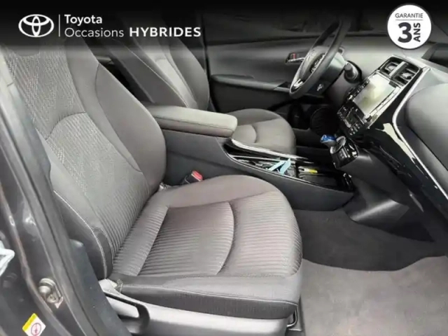 Toyota Prius rechargeable 122h dynamic pack premium mc19 — photo 6