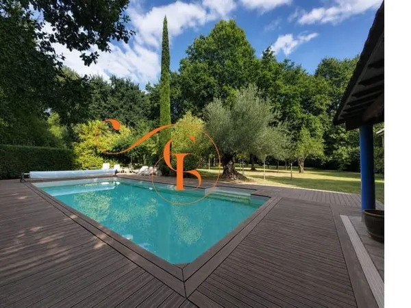 Grande maison familiale, piscine