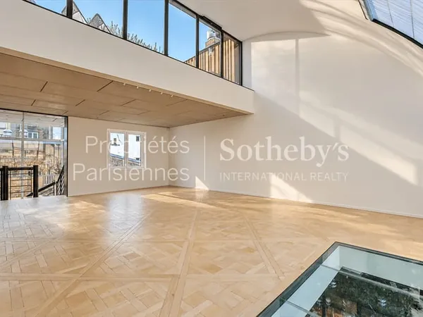 Maison de ville 7 pièces 426 m²