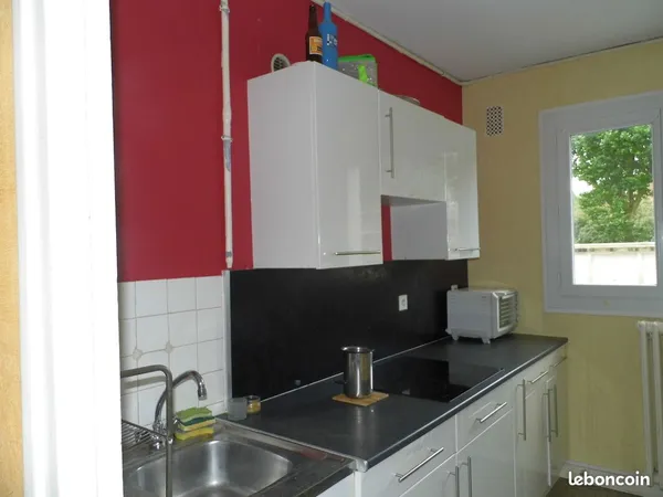 COLOCATION chambre 64 M2 3 personnes