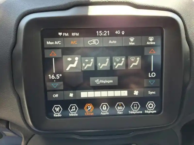 Jeep Renegade 1.3 turbo t4 240 ch phev bva6 4xe eawd north star — photo 24