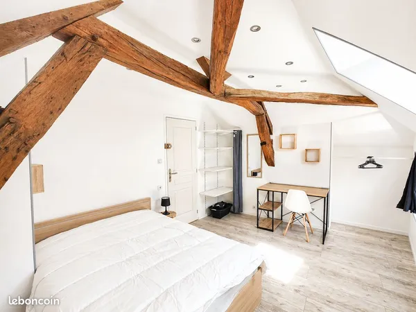 Belle chambre dans Colocation au centre d'Auxerre - Maison rénovée