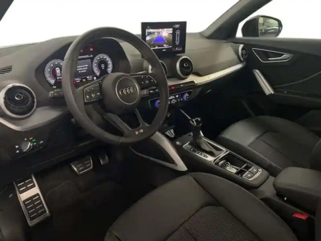 Audi Q2 35 tfsi 150 s tronic 7 s line — photo 9
