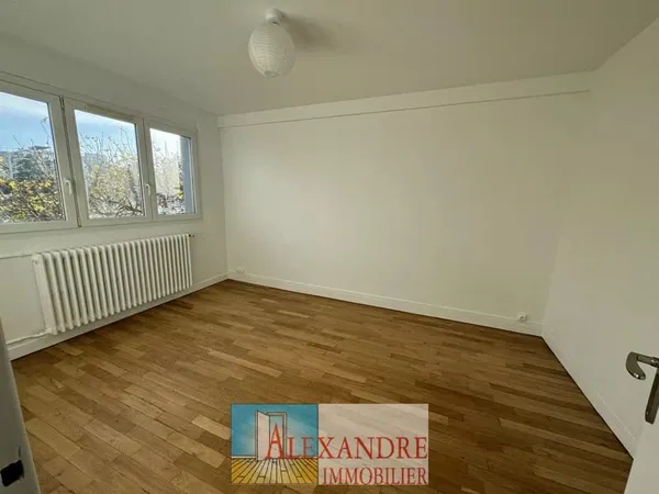Studio 1 pièce 25 m²