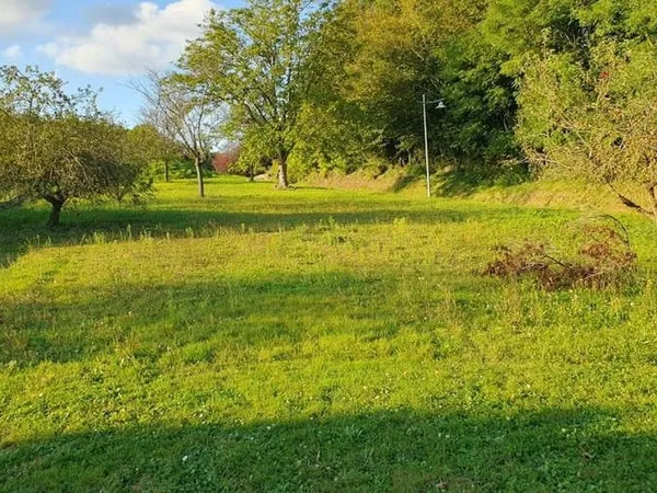 Terrain 970 m²