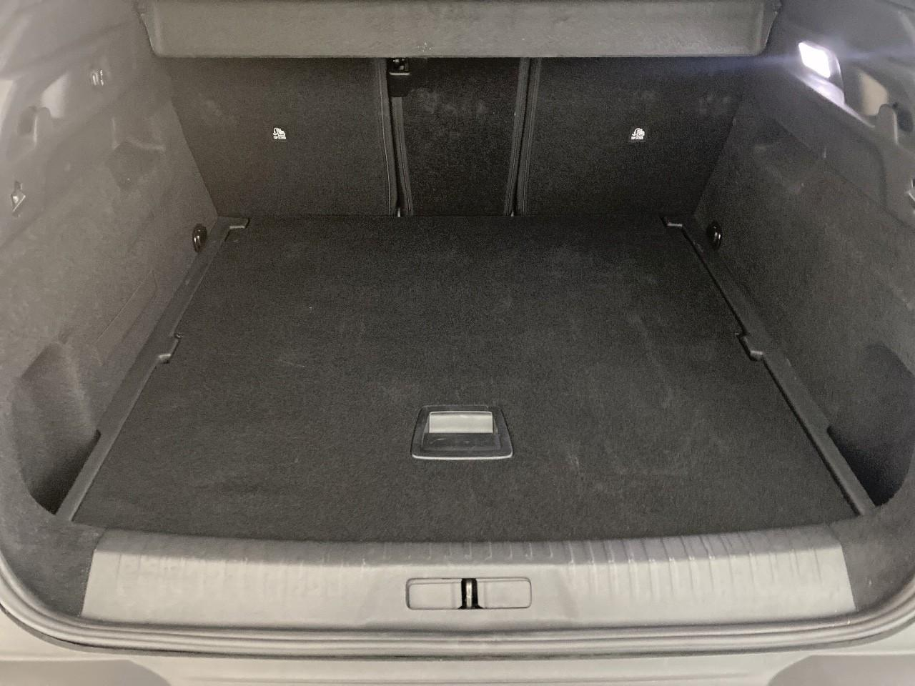 Peugeot 3008 hybrid 145 e-dcs6 gt — photo 6