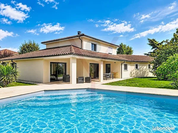 Maison 6 pièces 205 m²