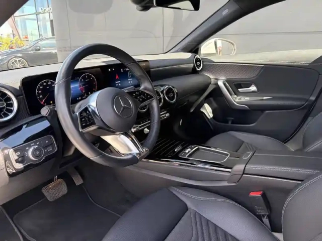Mercedes Cla shooting brake 180 d 8g-dct — photo 13