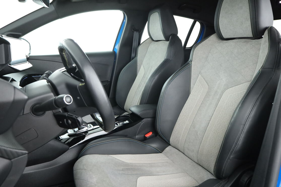 Peugeot 208 Electrique 50 kWh GT — photo 9