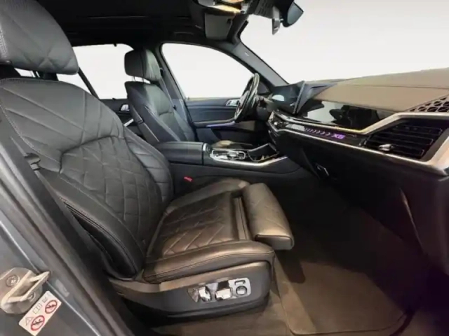 Bmw X5 xdrive50e 489ch m sport — photo 9