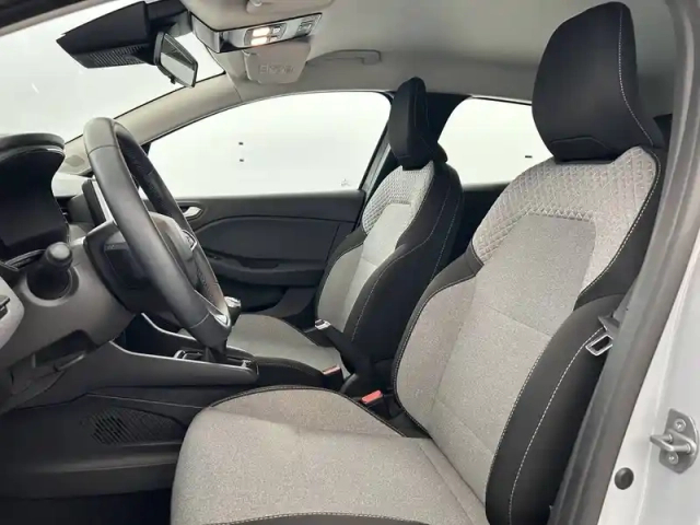 Renault Clio tce 90 — photo 75