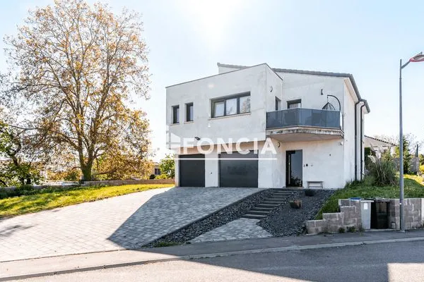 Maison 7 pièces 200 m²