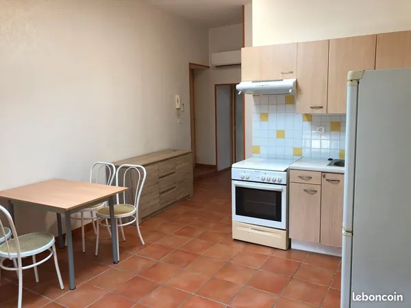 F2 meublé 36M² (proche A9 et A75)