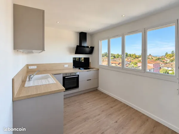 T4 entièrement rénové de 76 m²