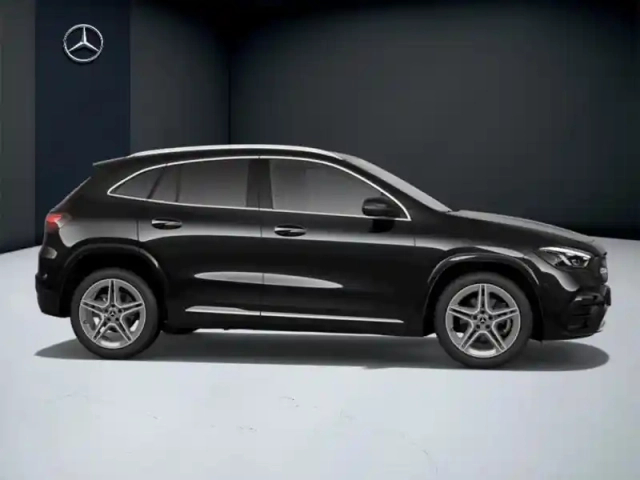 Mercedes Gla 200 d amg line — photo 16