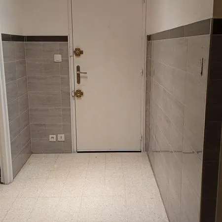 Appartement Location Nîmes 4p 68m² 786€