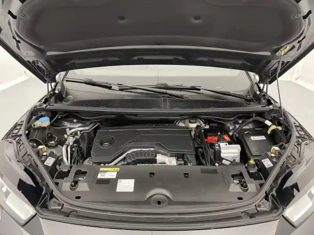Peugeot 3008 hybrid 145 e-dcs6 — photo 21