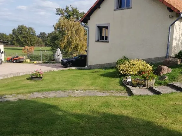 Maison semi enteree