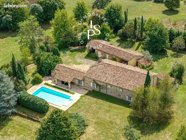 Maison 7 pièces 197 m²
