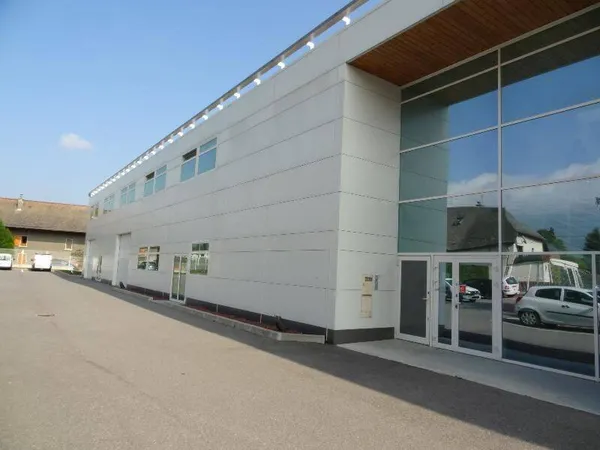 Bureaux 251 m²