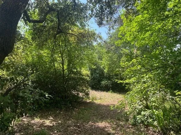 SAINT-MARC-JAUMEGARDE - JOLI TERRAIN CONSTRUCTIBLE 575m2
